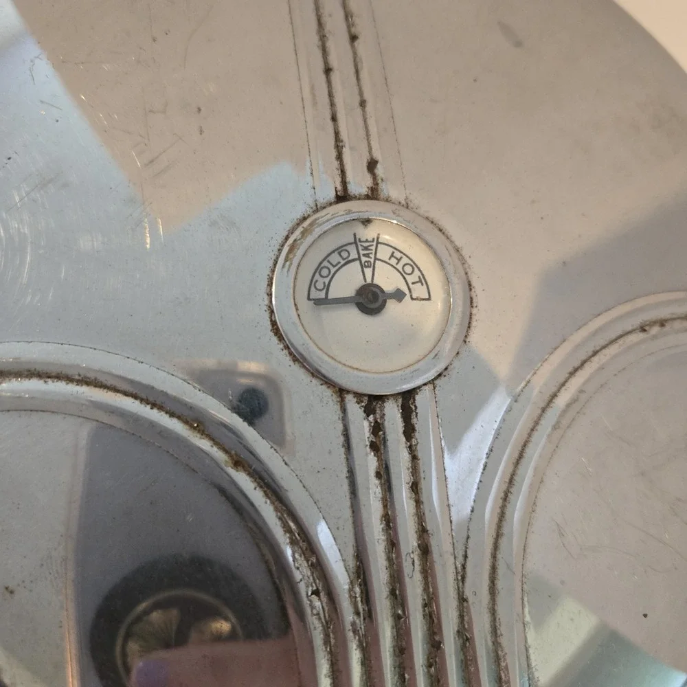 ANTIQUE‎ RARE ELECTRAHOT MFG CO.  ROUND WAFFLE IRON - Number 375 or 660